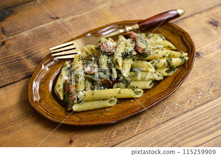 Mugwort Penne 115259909