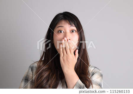 30s Asian woman 30s Asian woman 115260133