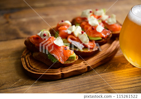 Marinated Salmon Open Sandwich 115261522