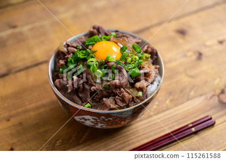 beef bowl  115261588
