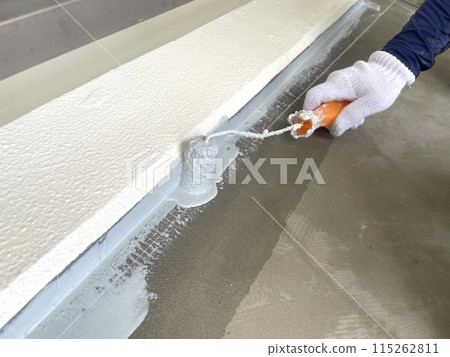 長片前用聚氨酯進行線防水 長片前用聚氨酯進行線防水 115262811