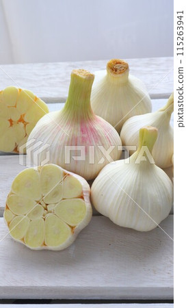 又白又可愛的大蒜 115263941