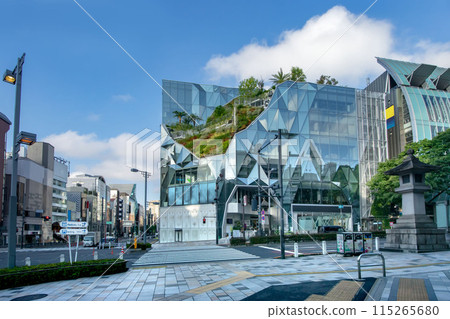 東京都澀谷區神宮前十字路口的原門和明治通 115265680