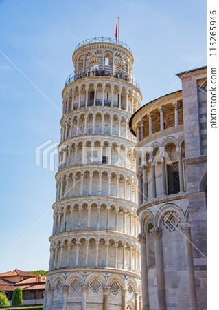 義大利比薩美麗的城市景觀 115265946