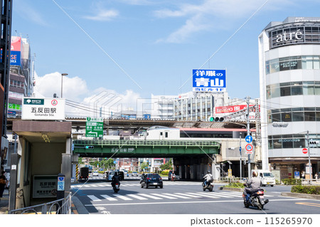 [Yamanote Freight Line] Limited express train passing through Gotanda Station 115265970
