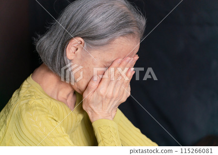 Depressed senior woman lonely 115266081