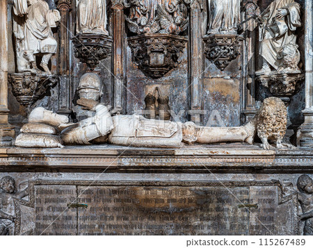 Tombs of Santa Cruz Monastery at Coimbra, Contains tombs of the first two kings of Portugal 115267489
