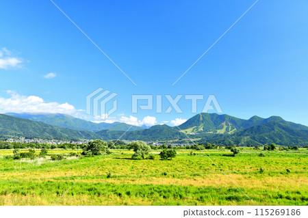 View of Mount Takayashiro from the roadside station Hana no Eki Chikuma River area (Iiyama City/Kijimadaira Village, Nagano Prefecture) [June 2024] 115269186