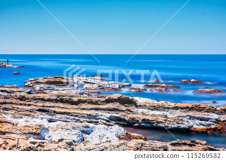 Washing rocks on Koitsu Coast (Koitsu Town, Izumo City, Shimane Prefecture) Daytime long exposure 115269582