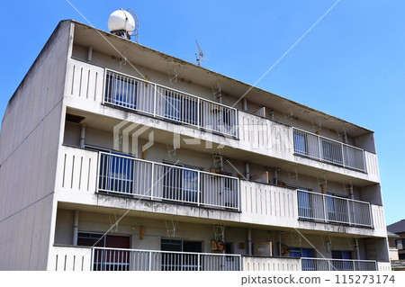 Image of the vacant house problem 115273174