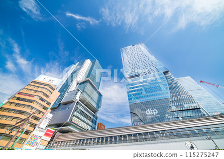 仰望澀谷的建築物,“東京”,澀谷區 仰望澀谷的建築物,“東京”,澀谷區 115275247