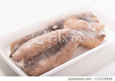 (國產) 冷凍魷魚（加熱用） 115276849
