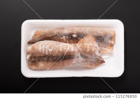 (國產) 冷凍魷魚（加熱用） 115276850