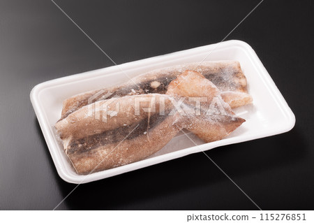 (國產) 冷凍魷魚（加熱用） 115276851