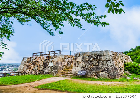 鳥取城遺址三樓砲樓遺址 115277504
