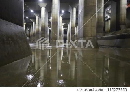 View of the colonnade at the Metropolitan Area Outer Underground Discharge Channel (underground temple) View of the colonnade at the Metropolitan Area Outer Underground Discharge Channel (underground temple) 115277853