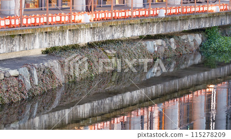老石橋和水邊風景 老石橋和水邊風景 115278209