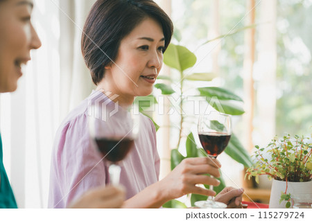 female, females, lady 115279724