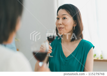 vino, wein, female 115279748