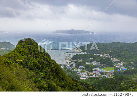 小笠原群島、母島、有莊山展望台看到的風景 小笠原群島、母島、有莊山展望台看到的風景 115279873