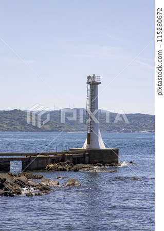 Sezumezaki Lighthouse, located at the southern tip of the Shimabara Peninsula [Minamishimabara City, Nagasaki Prefecture] 115280672