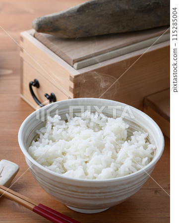 Freshly cooked rice (white rice) 115285004