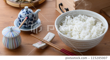 Freshly cooked rice (white rice) 115285007