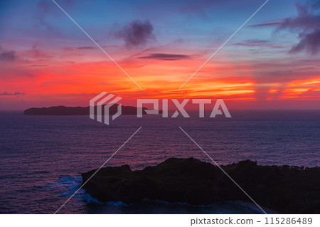 Hahajima Kofuji: Evening view from the summit 115286489