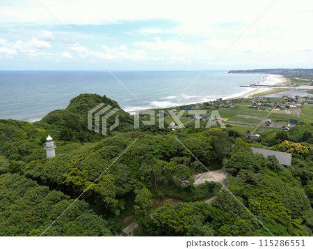 Chiba, Isumi, Taitozaki Lighthouse (drone aerial photography) Chiba, Isumi, Taitozaki Lighthouse (drone aerial photography) 115286551