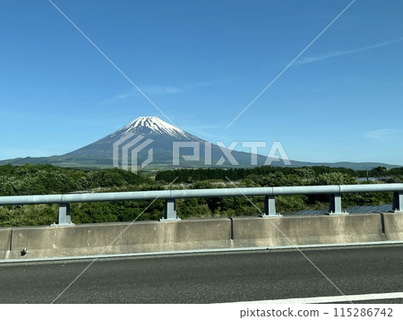Mt. Fuji seen from the highway Mt. Fuji seen from the highway 115286742