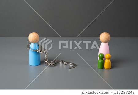 A mother and children leave her husband. Family problems. Divorce process. Dispute. Conflict resolution. Legal regulation. Divorcement A mother and children leave her husband. Family problems. Divorce process. Dispute. Conflict resolution. Legal regulation. Divorcement 115287242