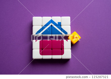 Dividing a house in a divorce. To divide real estate by agreement of the parties. Conflict upon entering into inheritance. Divorce proceedings and division of property. 115287321