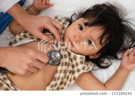 doctor using stethoscope to istening toddler's chest. baby health concept 115289248