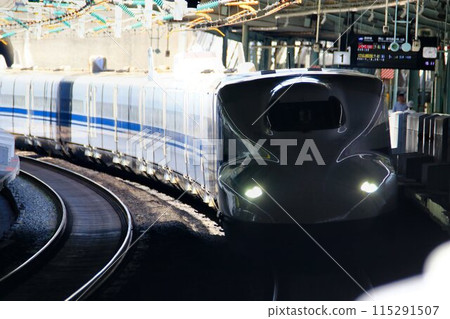 Rushing through Shin-Kobe Station on the Sanyo Shinkansen... [N700 Series A] 115291507