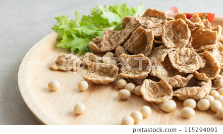 Soybeans and soy meat 115294091