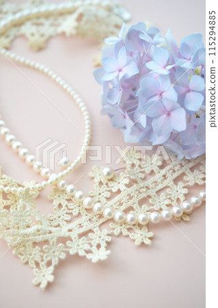 Light blue hydrangea and pearl accessories 115294885