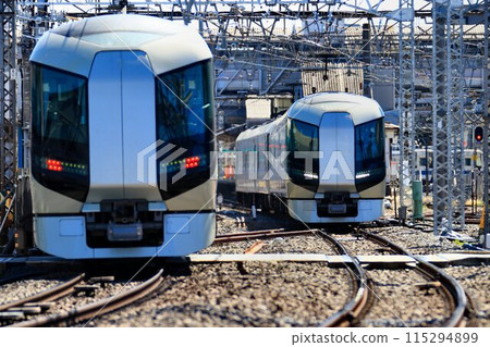 The Liberty Express runs smoothly through the track switching section in preparation for the elevated track. 115294899