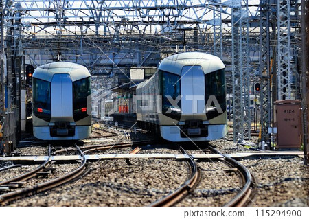 The Liberty Express runs smoothly through the track switching section in preparation for the elevated track. The Liberty Express runs smoothly through the track switching section in preparation for the elevated track. 115294900