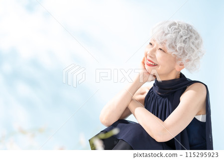 Beauty Senior woman Front blur Beauty Senior woman Front blur 115295923