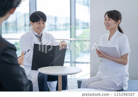 Doctors, nurses and businessmen meeting at hospital Doctors, nurses and businessmen meeting at hospital 115298387
