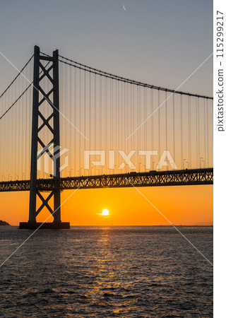 Akashi Strait in the evening 115299217