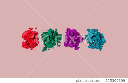 Eyeshadow stroke palette texture swatch 115300609