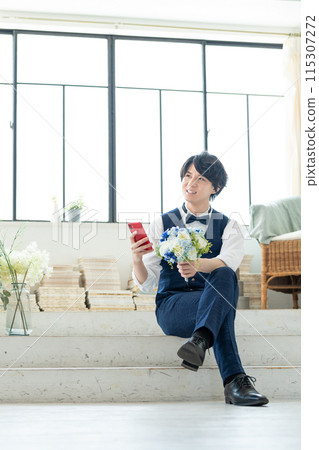 新娘新郎智慧型手機 115307272