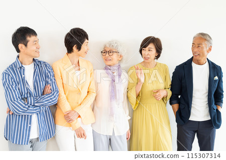 Senior men and women 115307314