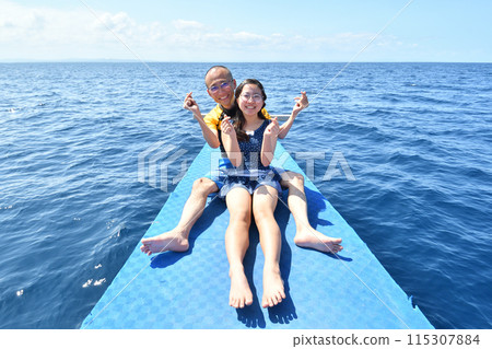 Parents and children enjoying island hopping (Cebu, Philippines) Parents and children enjoying island hopping (Cebu, Philippines) 115307884