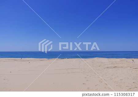 beautiful coastal scenery 115308317