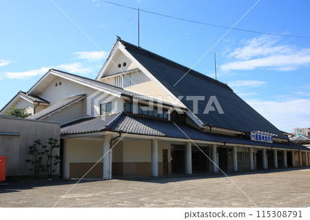Kashihara-Jingu-mae Station [Kashihara City, Nara Prefecture] 115308791
