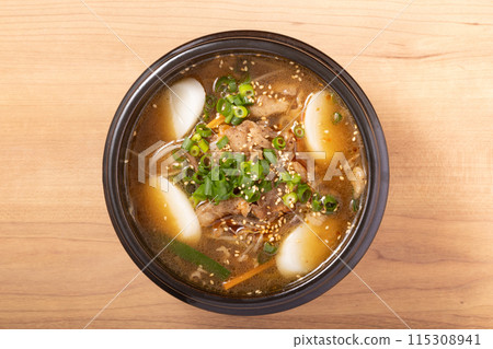 排骨湯佐年糕（韓國年糕）（排骨湯） 115308941