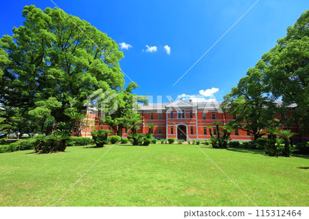 [Kumamoto Prefecture] Kumamoto University Fifth High School Memorial Hall on a clear day 115312464