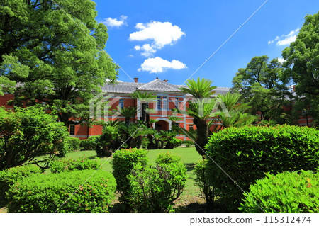 [Kumamoto Prefecture] Kumamoto University Fifth High School Memorial Hall on a clear day 115312474